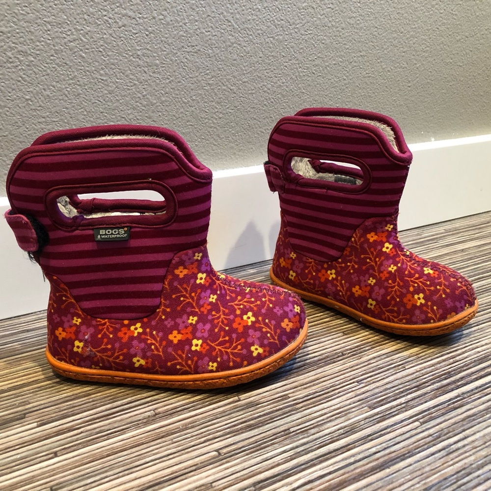BOGS boots toddler size 7